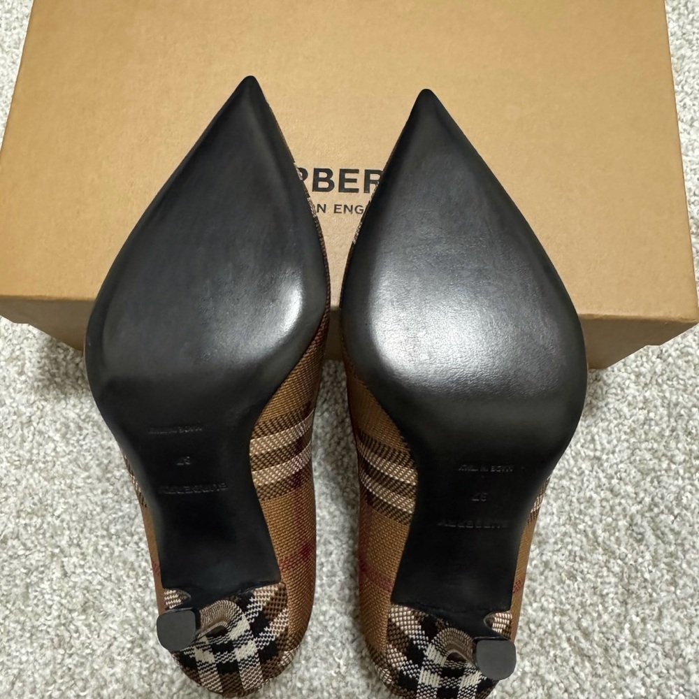 Shoes - Picture 11 of 14